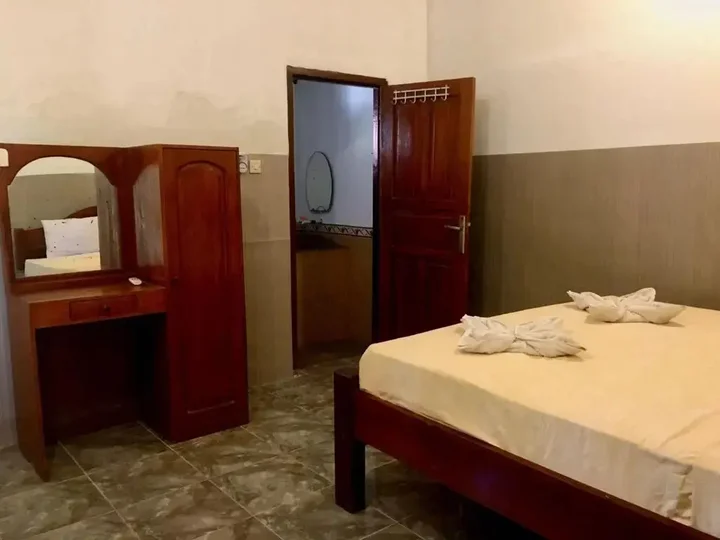Гили Аир: Oyo 1133 Gusung Indah Bungalow & Restaurant