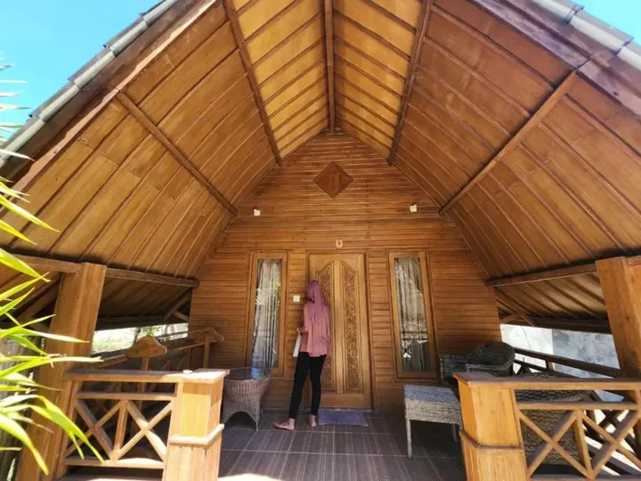 Гили Аир: Oyo 1133 Gusung Indah Bungalow & Restaurant