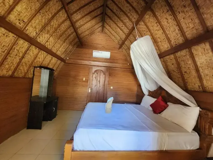 Гили Аир: Oyo 1133 Gusung Indah Bungalow & Restaurant