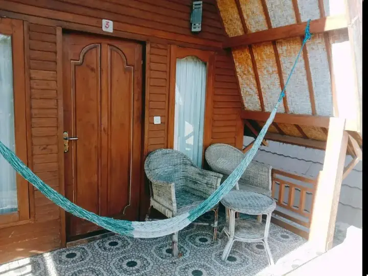 Гили Аир: Oyo 1133 Gusung Indah Bungalow & Restaurant