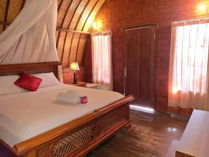 Гили Аир: Oyo 1133 Gusung Indah Bungalow & Restaurant