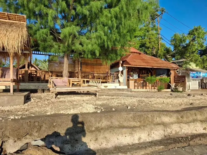 Гили Аир: Oyo 1133 Gusung Indah Bungalow & Restaurant