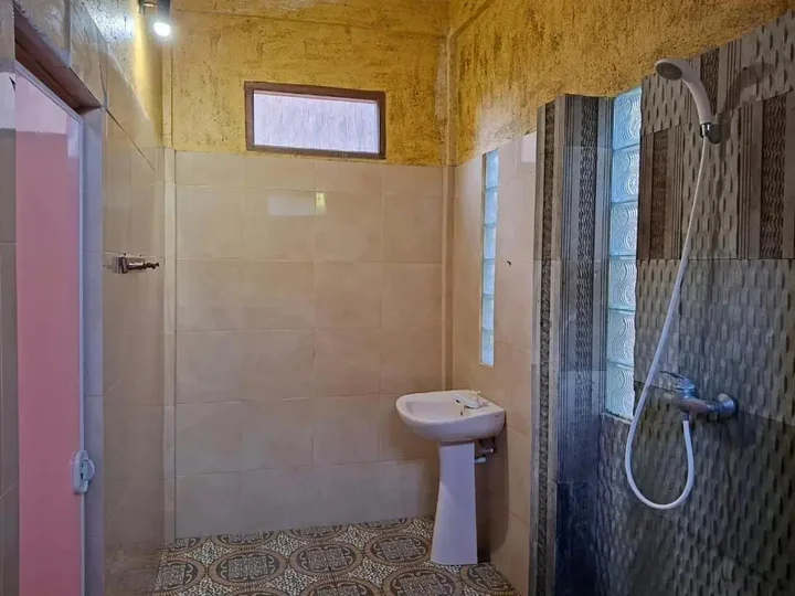 Гили Аир: Oyo 1133 Gusung Indah Bungalow & Restaurant
