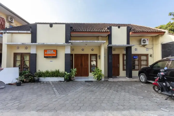 Батуретно: Super OYO 1150 Omah Ladrang