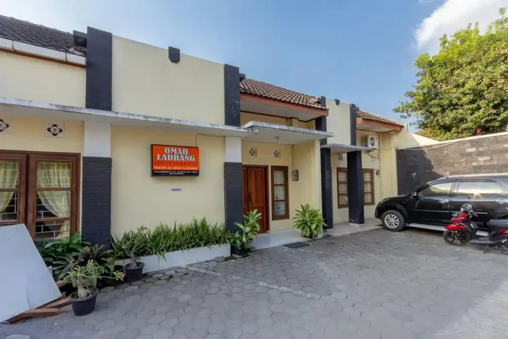 Батуретно: Super OYO 1150 Omah Ladrang