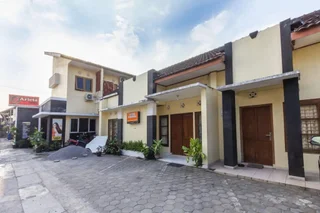 Батуретно: Super OYO 1150 Omah Ladrang