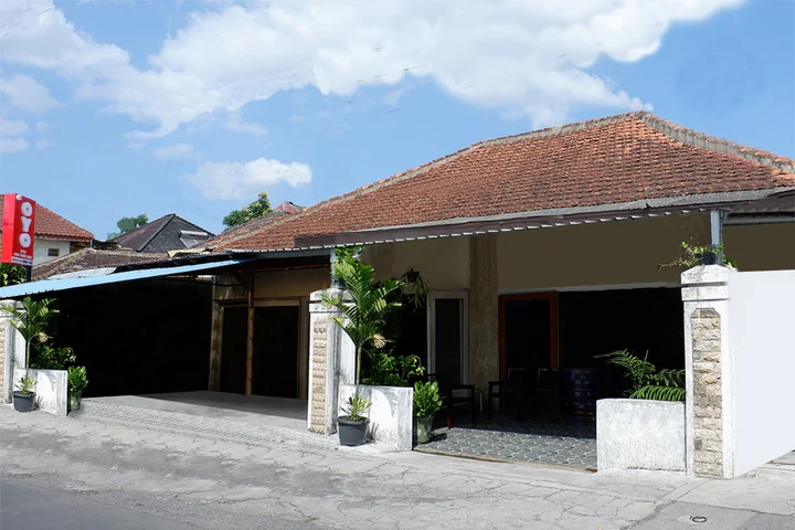 Депок: OYO 1196 Hotel Pura Puspa Rosa