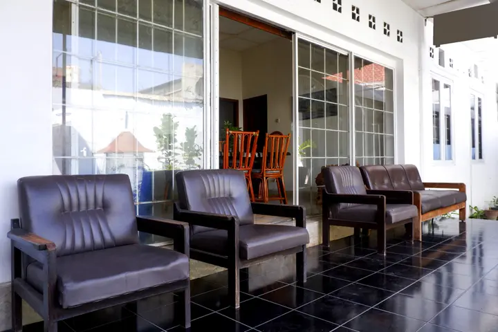 Депок: OYO 1196 Hotel Pura Puspa Rosa