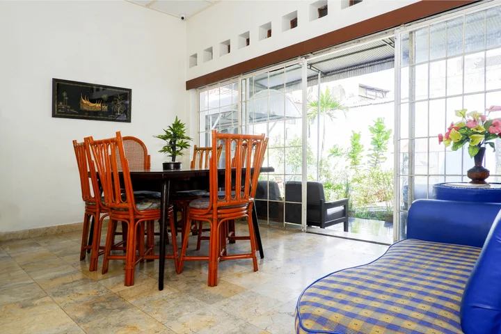 Депок: OYO 1196 Hotel Pura Puspa Rosa