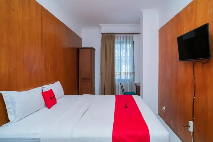 Суракарта: OYO 1136 Hotel Surya Solo