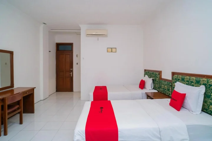 Суракарта: OYO 1136 Hotel Surya Solo