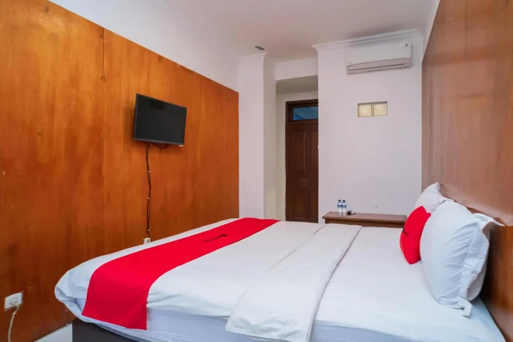 Суракарта: OYO 1136 Hotel Surya Solo