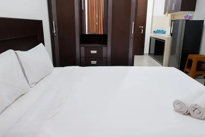 Legok: Pool View Studio Room Saveria Apartment near AEON Mall