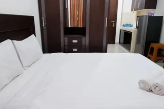 Legok: Pool View Studio Room Saveria Apartment near AEON Mall