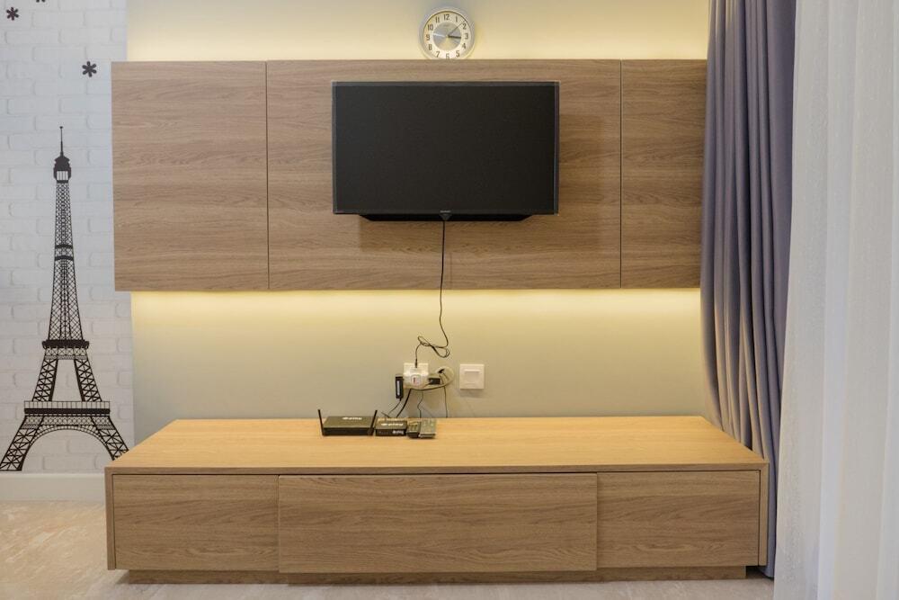 Elegant 1BR at Landmark Residence near 23Paskal — фото 2