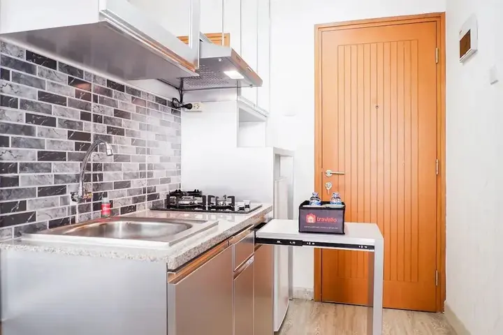 Депок: Brand New Studio Room Cinere Bellevue Suites Apartment