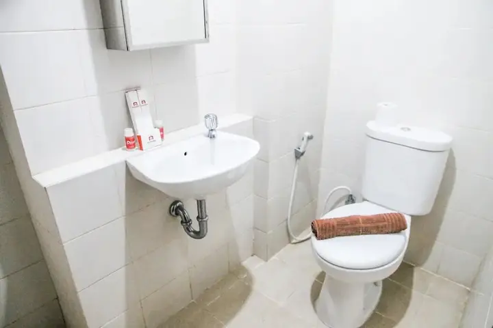 Бекаси: Basic 2BR Lagoon Apartment