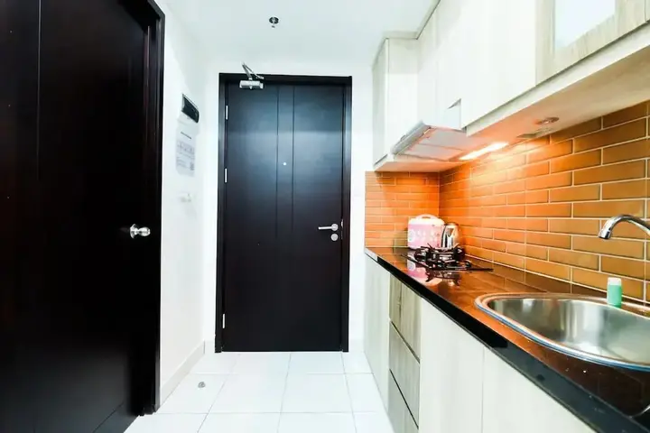 Legok: Cozy Studio Casa De Parco near The Breeze BSD City