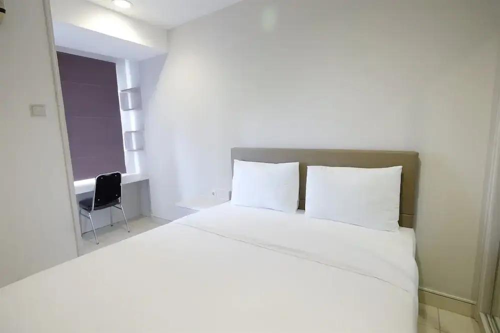 Депок: Budget Studio Apartment at Cinere Bellevue Suites