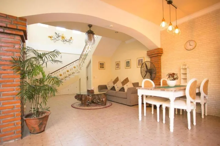Беноа: Menzel Villa