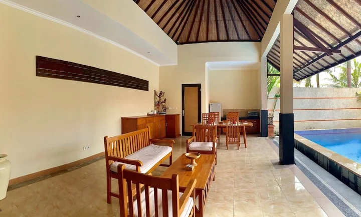 Сукавати: Kartika Dahayu Villa