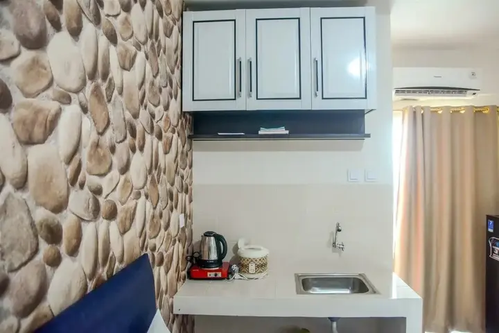 Депок: Cozy Studio Apartment @ Cinere Resort