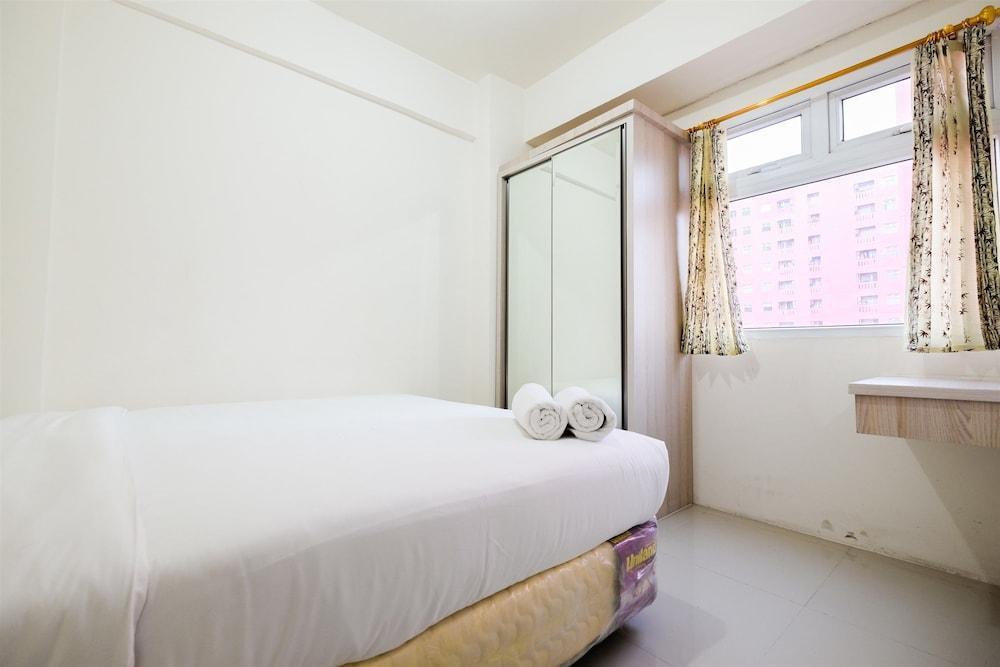 Джакарта: Comfortable 2BR Green Pramuka Apartment