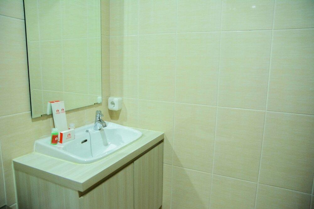 Чикаранг: Comfortable Studio The Oasis Lippo Cikarang Apartment