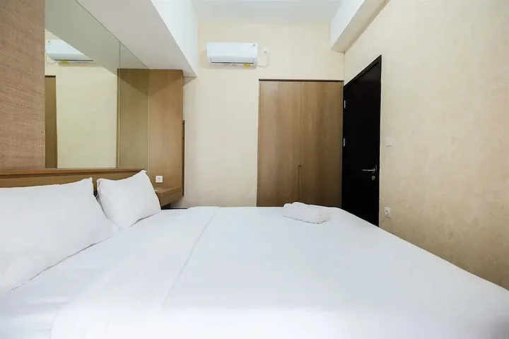 Legok: Graceful & Luxury 1BR Casa De Parco Apartment