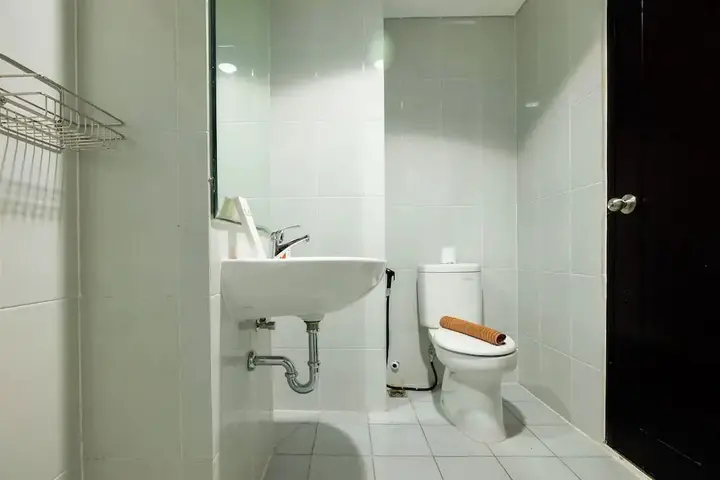 Legok: Graceful & Luxury 1BR Casa De Parco Apartment