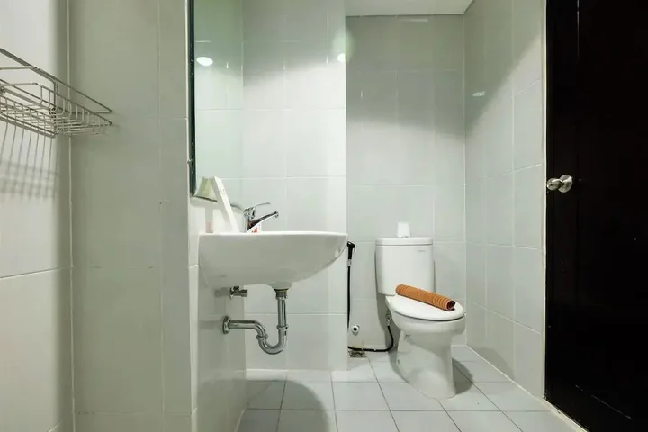 Legok: Graceful & Luxury 1BR Casa De Parco Apartment