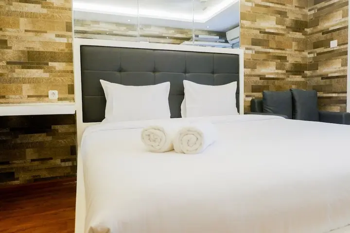 Сурабая: Minimalist Comfy Studio Apartment at Educity Pakuwon