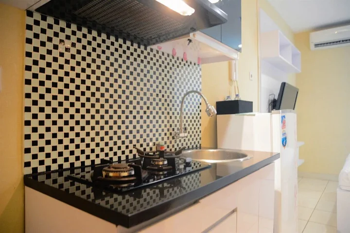 Депок: Gorgeous Studio Cinere Bellevue Apartment