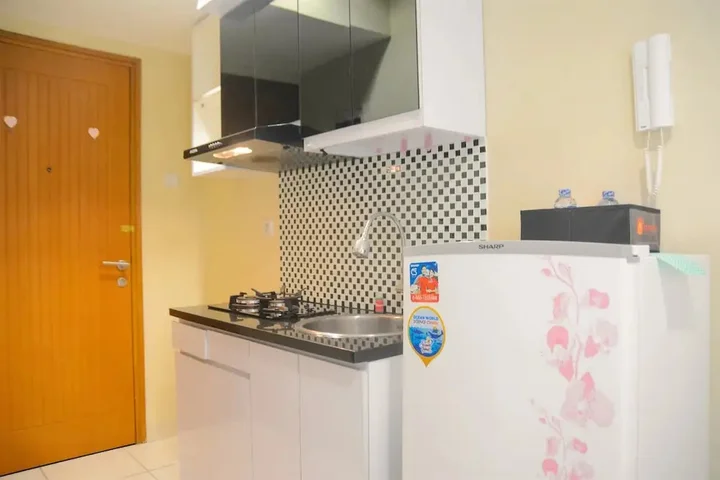 Депок: Gorgeous Studio Cinere Bellevue Apartment