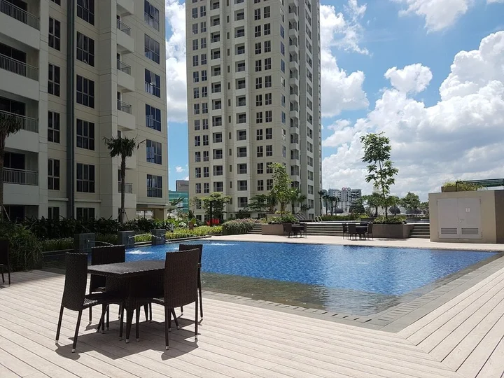 Legok: 1BR Midtown Signature Apartment with Sofa Bed