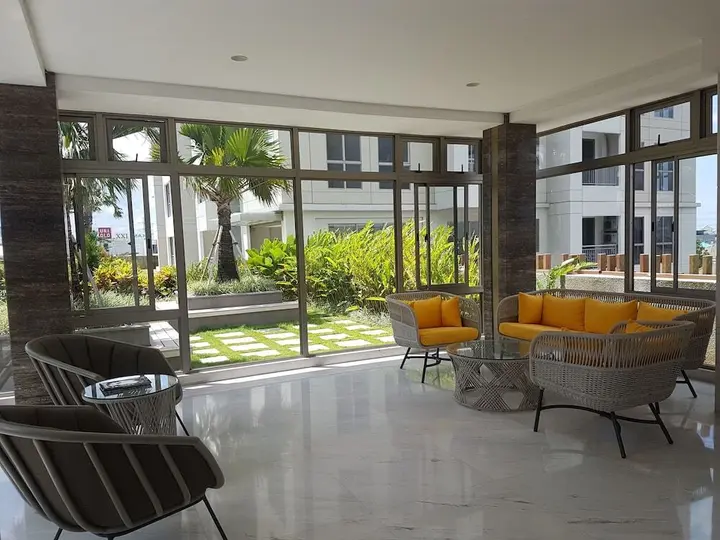 Legok: 1BR Midtown Signature Apartment with Sofa Bed