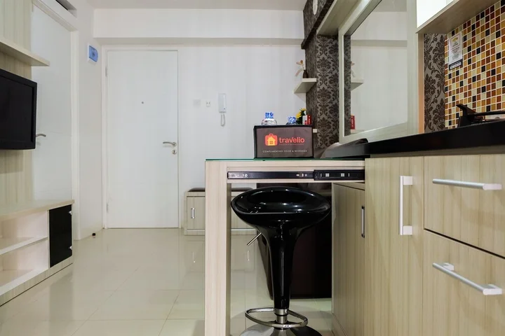 Джакарта: Strategic and Cozy 2BR Bassura City Apartment