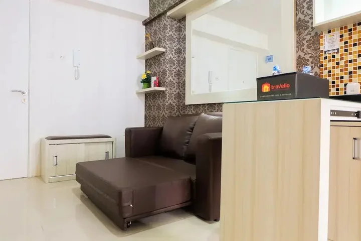 Джакарта: Strategic and Cozy 2BR Bassura City Apartment