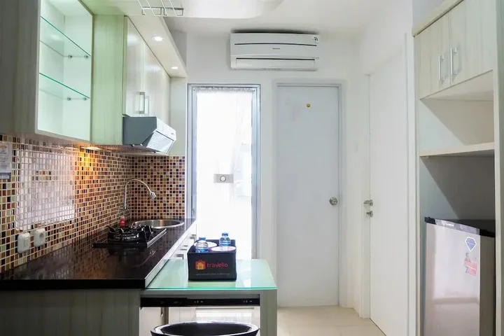 Джакарта: Strategic and Cozy 2BR Bassura City Apartment