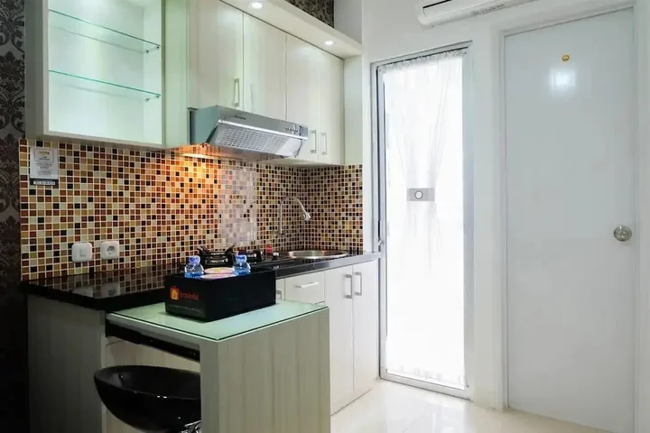Джакарта: Strategic and Cozy 2BR Bassura City Apartment