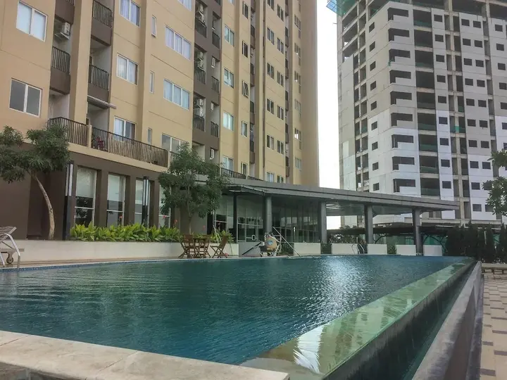 Чикаранг: Artistic Studio Apartment at The Oasis Cikarang