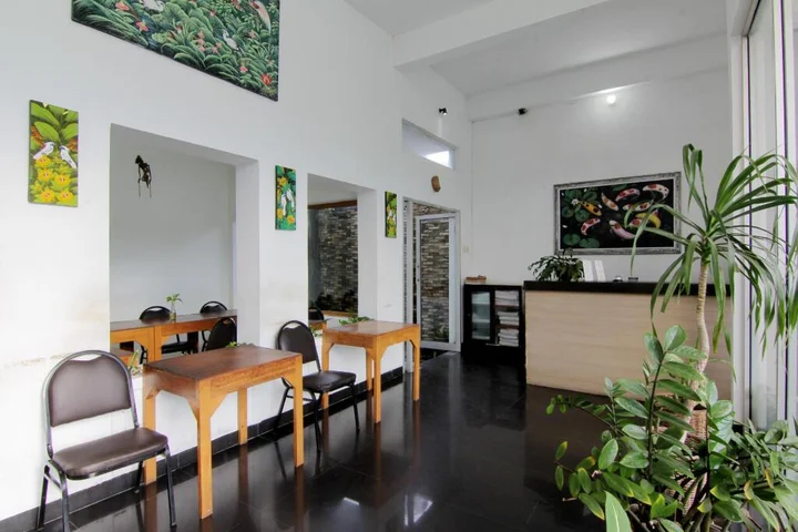 Депок: The Nest Hotel