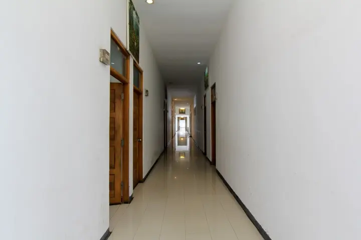 Батуретно: The Fort Hotel