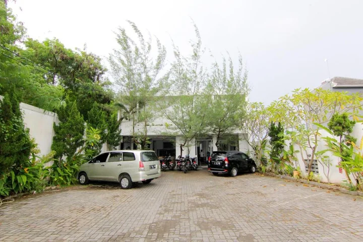 Батуретно: The Fort Hotel