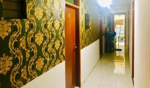 Сурабая: Dharmawati Homestay