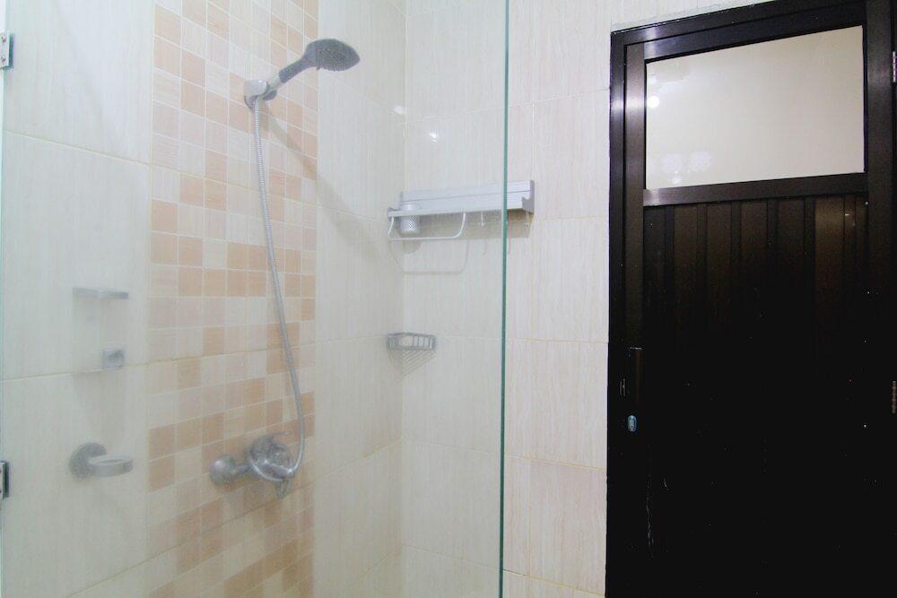 Депок: Cornel Homestay