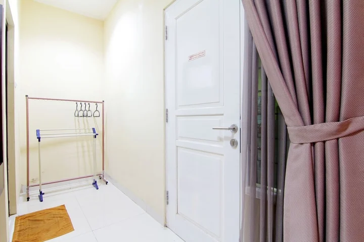 Депок: Cornel Homestay