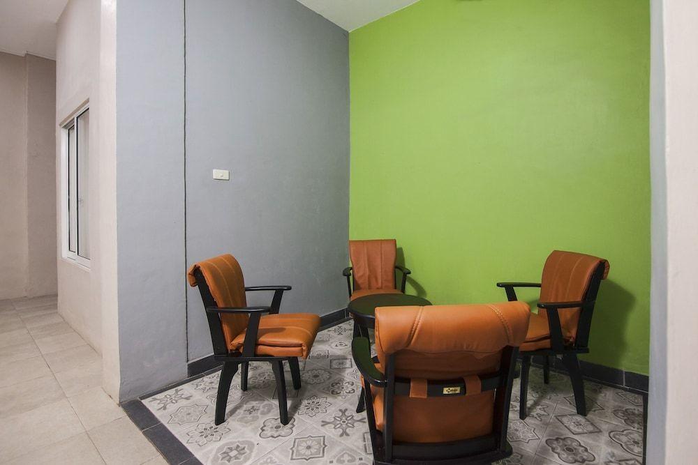 Озеро Тоба: OYO 1095 Rap Hotel