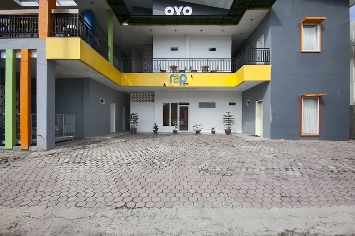 Озеро Тоба: OYO 1095 Rap Hotel