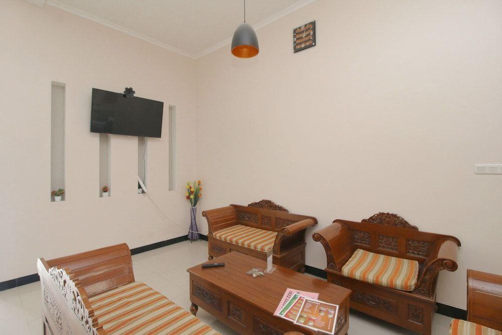 Семаранг: Airy Eco Syariah Bulusan Selatan Raya 46 Semarang